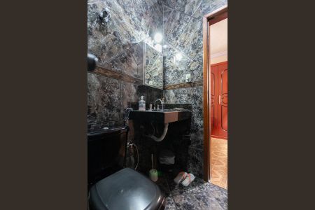 Casa à venda com 308m², 4 quartos e 5 vagasBanheiro da Suíte - Casa 1