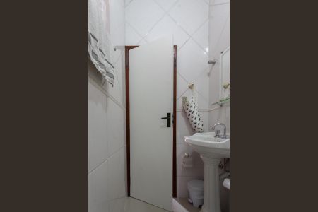 Casa à venda com 308m², 4 quartos e 5 vagasBanheiro Social - Casa 1