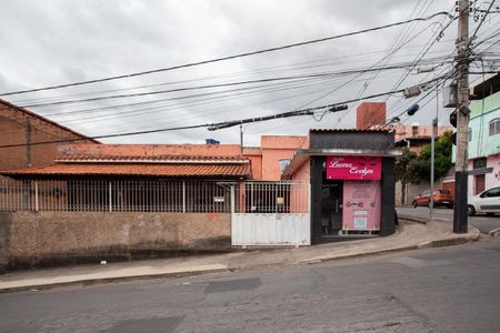 Casa à venda com 308m², 4 quartos e 5 vagasFachada Casa 1