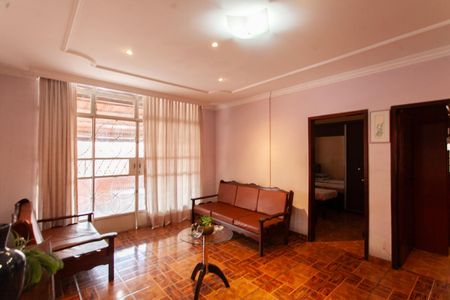 Casa à venda com 308m², 4 quartos e 5 vagasSala - Casa 1