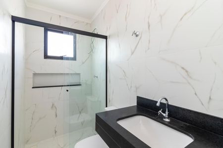 Casa à venda com 140m², 2 quartos e 3 vagasBanheiro da Suíte 1