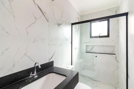 Casa à venda com 140m², 2 quartos e 3 vagasBanheiro da Suíte 2