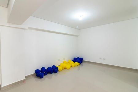 Apartamento à venda com 88m², 2 quartos e sem vaga Apartamento à venda com 88m², 2 quartos e sem vagaHall dos Quartos