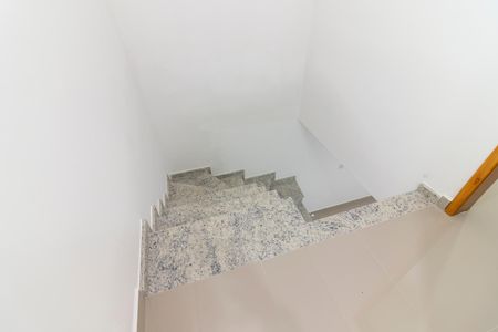 Apartamento à venda com 62m², 2 quartos e sem vagaEscada