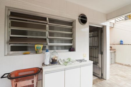 Casa à venda com 130m², 3 quartos e 2 vagas Casa à venda com 130m², 3 quartos e 2 vagasÁrea de Serviço