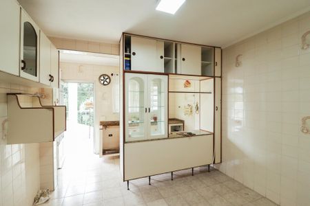 Casa à venda com 130m², 3 quartos e 2 vagas Casa à venda com 130m², 3 quartos e 2 vagasCozinha