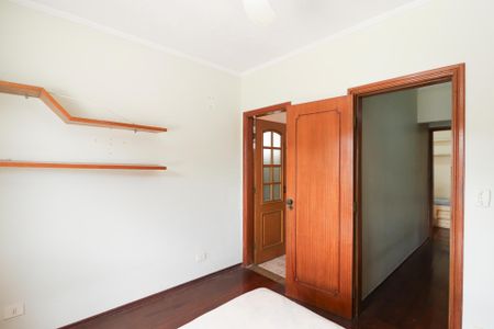 Casa à venda com 130m², 3 quartos e 2 vagas Casa à venda com 130m², 3 quartos e 2 vagasSuíte