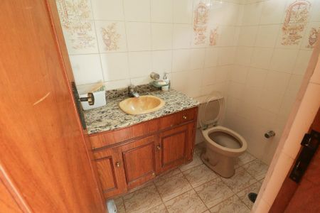 Casa à venda com 130m², 3 quartos e 2 vagas Casa à venda com 130m², 3 quartos e 2 vagasLavabo