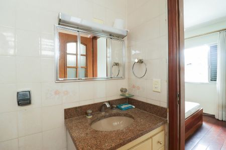 Casa à venda com 130m², 3 quartos e 2 vagas Casa à venda com 130m², 3 quartos e 2 vagasBanheiro da Suíte