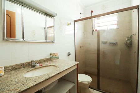 Casa à venda com 130m², 3 quartos e 2 vagas Casa à venda com 130m², 3 quartos e 2 vagasBanheiro Social