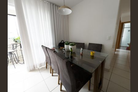 Apartamento à venda com 90m², 3 quartos e 2 vagasSala