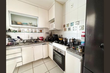 Apartamento à venda com 90m², 3 quartos e 2 vagasCozinha