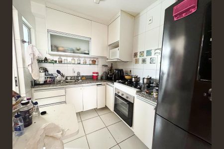 Apartamento à venda com 90m², 3 quartos e 2 vagasCozinha