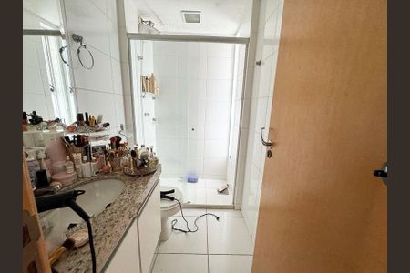 Apartamento à venda com 90m², 3 quartos e 2 vagasBanheiro da Suíte