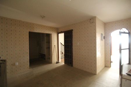 Casa de condomínio à venda com 249m², 3 quartos e 3 vagasCozinha 1