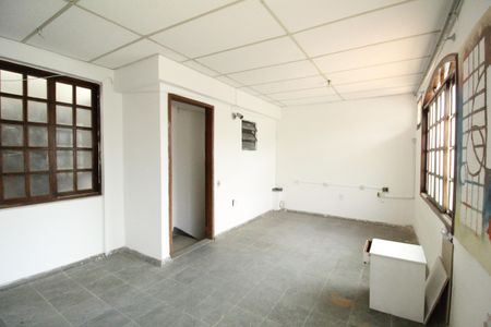 Casa de condomínio à venda com 249m², 3 quartos e 3 vagasSala 