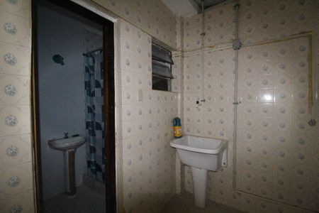 Casa de condomínio à venda com 249m², 3 quartos e 3 vagasÁrea de serviço 1