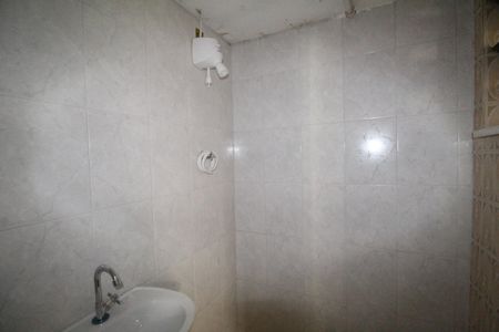 Casa de condomínio à venda com 249m², 3 quartos e 3 vagasBanheiro da suíte 2