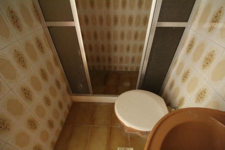 Casa de condomínio à venda com 249m², 3 quartos e 3 vagasBanheiro 2