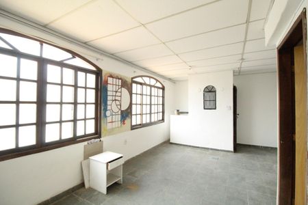 Casa de condomínio à venda com 249m², 3 quartos e 3 vagasSala 