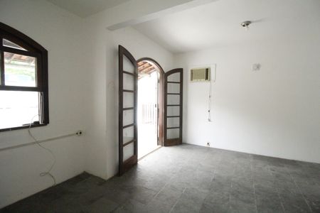 Casa de condomínio à venda com 249m², 3 quartos e 3 vagasSala 