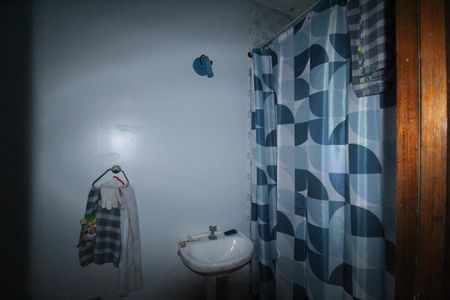 Casa de condomínio à venda com 249m², 3 quartos e 3 vagasBanheiro 1