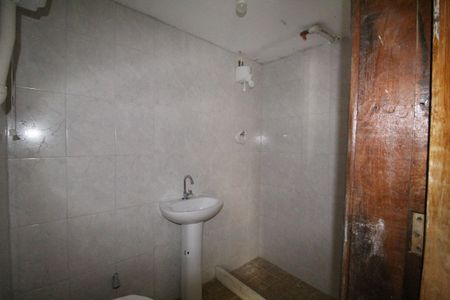 Casa de condomínio à venda com 249m², 3 quartos e 3 vagasBanheiro da suíte 2