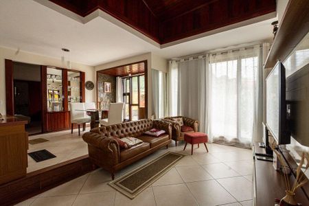 Casa à venda com 3 quartos, 114m² em Itaipu, Niterói