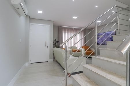 Casa de condomínio à venda com 188m², 3 quartos e 2 vagas Casa de condomínio à venda com 188m², 3 quartos e 2 vagasSala