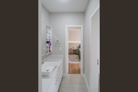 Casa de condomínio à venda com 188m², 3 quartos e 2 vagas Casa de condomínio à venda com 188m², 3 quartos e 2 vagasBanheiro da Suíte 2