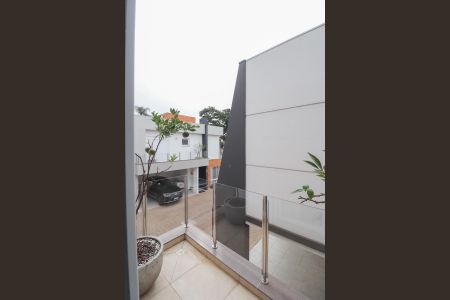Casa de condomínio à venda com 188m², 3 quartos e 2 vagas Casa de condomínio à venda com 188m², 3 quartos e 2 vagasVista da Suíte 2
