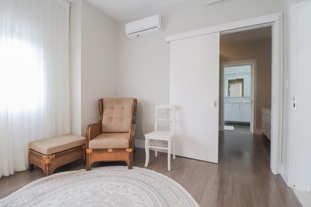 Casa de condomínio à venda com 188m², 3 quartos e 2 vagas Casa de condomínio à venda com 188m², 3 quartos e 2 vagasSuíte 1