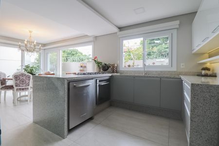 Casa de condomínio à venda com 188m², 3 quartos e 2 vagas Casa de condomínio à venda com 188m², 3 quartos e 2 vagasCozinha