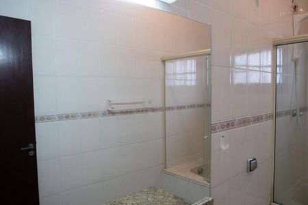 Casa à venda com 199m², 4 quartos e 3 vagasBanheiro Social