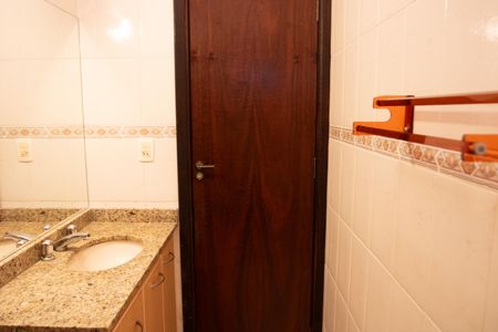 Casa à venda com 199m², 4 quartos e 3 vagasBanheiro Suíte