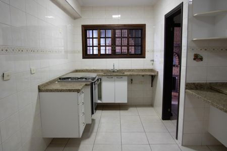 Casa à venda com 199m², 4 quartos e 3 vagasCozinha 