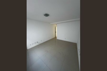 Apartamento à venda com 179m², 3 quartos e 3 vagas Apartamento à venda com 179m², 3 quartos e 3 vagasQuarto