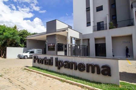 Apartamento para alugar com 52m², 2 quartos e 1 vaga Apartamento para alugar com 52m², 2 quartos e 1 vagaFachada