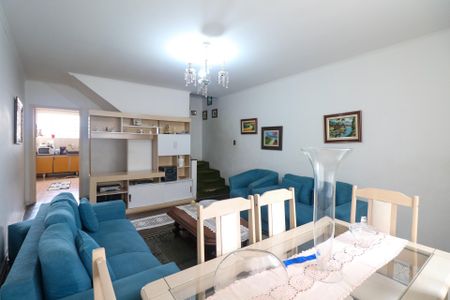 Casa à venda com 183m², 2 quartos e 5 vagas Casa à venda com 183m², 2 quartos e 5 vagasSala