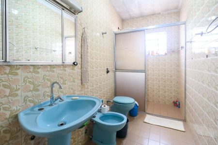 Casa à venda com 183m², 2 quartos e 5 vagas Casa à venda com 183m², 2 quartos e 5 vagasBanheiro