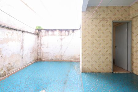 Casa à venda com 183m², 2 quartos e 5 vagas Casa à venda com 183m², 2 quartos e 5 vagasQuintal e Área de Serviço 2