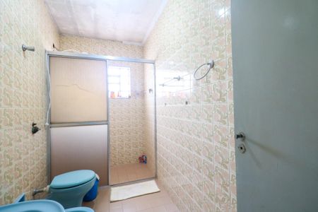 Casa à venda com 183m², 2 quartos e 5 vagas Casa à venda com 183m², 2 quartos e 5 vagasBanheiro