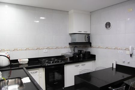 Casa à venda com 120m², 2 quartos e 2 vagas Casa à venda com 120m², 2 quartos e 2 vagasCozinha