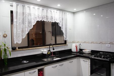 Casa à venda com 120m², 2 quartos e 2 vagas Casa à venda com 120m², 2 quartos e 2 vagasCozinha