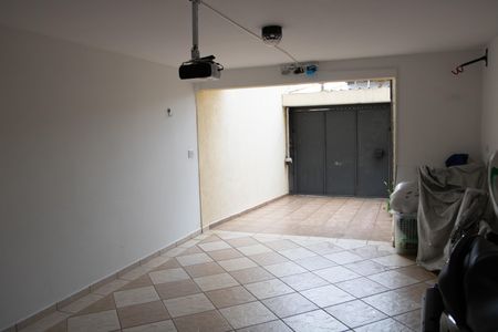 Casa à venda com 120m², 2 quartos e 2 vagas Casa à venda com 120m², 2 quartos e 2 vagasGaragem