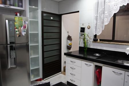 Casa à venda com 120m², 2 quartos e 2 vagas Casa à venda com 120m², 2 quartos e 2 vagasCozinha