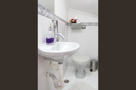 Casa à venda com 120m², 2 quartos e 2 vagas Casa à venda com 120m², 2 quartos e 2 vagasLavabo