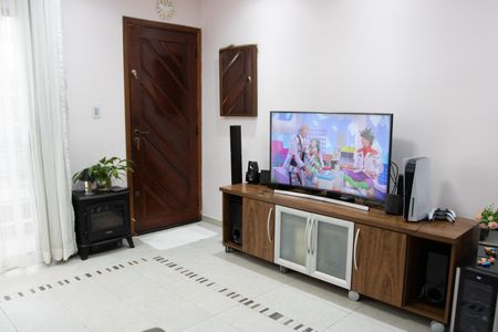 Casa à venda com 120m², 2 quartos e 2 vagas Casa à venda com 120m², 2 quartos e 2 vagasSala