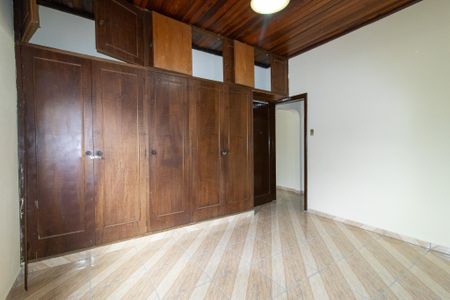 Casa à venda com 250m², 2 quartos e 3 vagasQuarto 