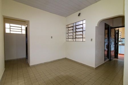 Casa à venda com 250m², 2 quartos e 3 vagasSala 2